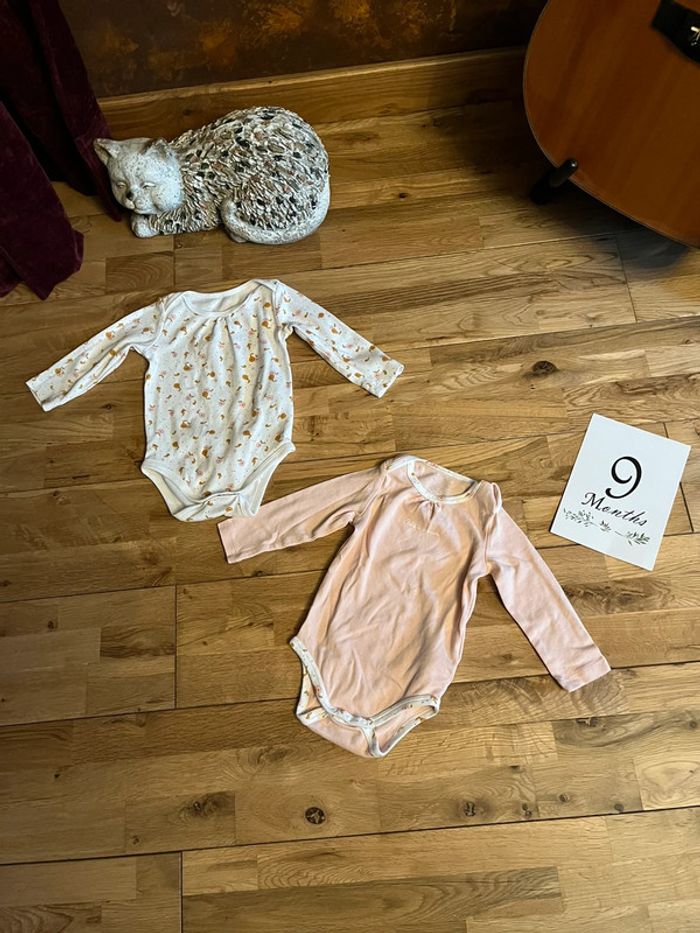 Lot 2 bodys sergent major très bon état 9 mois/71cm