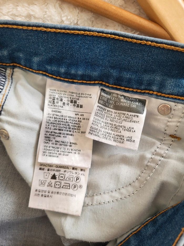 Jean levi's shaping slim taille 29 - photo numéro 6