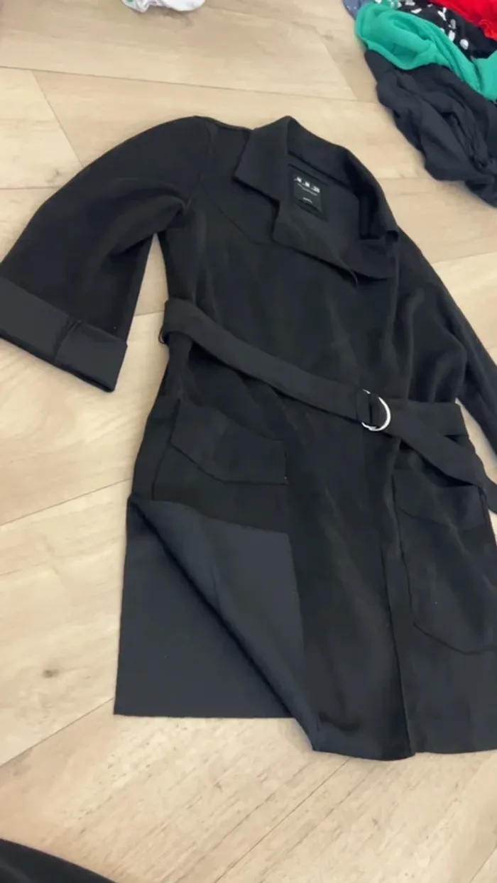 Trench bershka taille M effet peau de pêche neuf - photo numéro 3