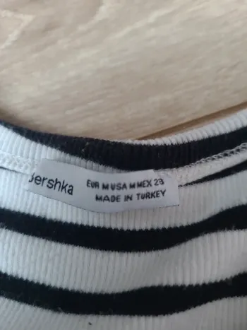 Marinière    tee shirt manches longues Bershka  M