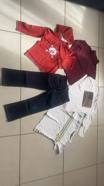 Lot vêtements T 5 ans