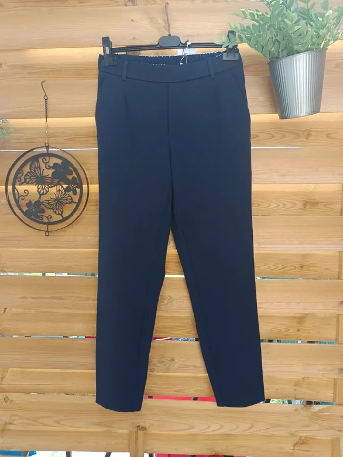 Pantalon neuf taille 38 - photo numéro 2
