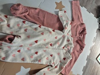 Lot 2 pyjamas