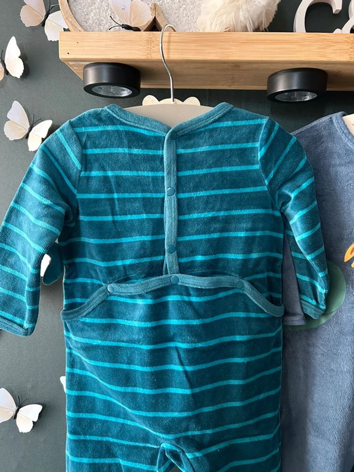 2 pyjamas 12 mois en velour - photo numéro 5