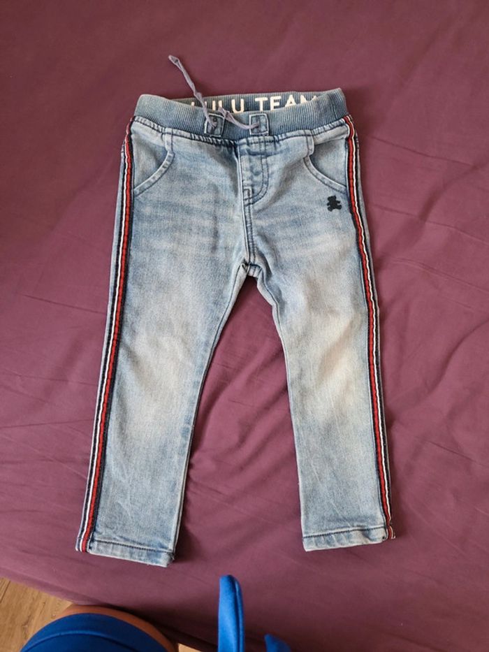 Jeans lulu castagnette 2 ans tbe
