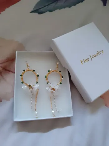 Boucles d'oreilles bohèmes perles et fleurs