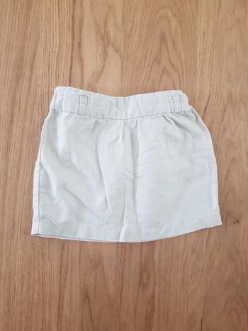Jupe beige reflet doré taille 4 ans très bon état