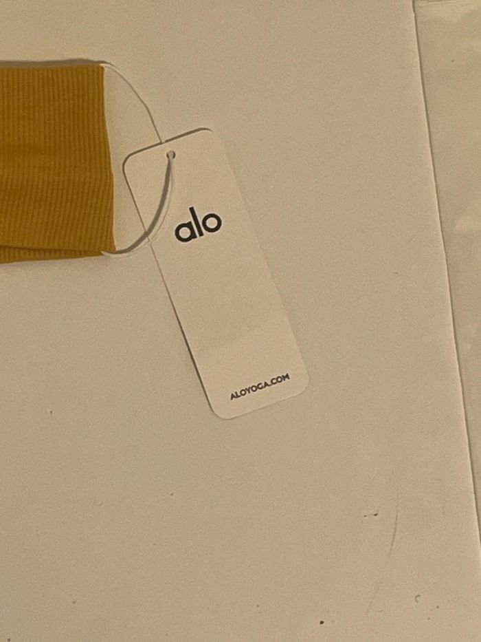Bandeau Alo Yoga jaune moutarde – Neuf avec étiquette - photo numéro 2