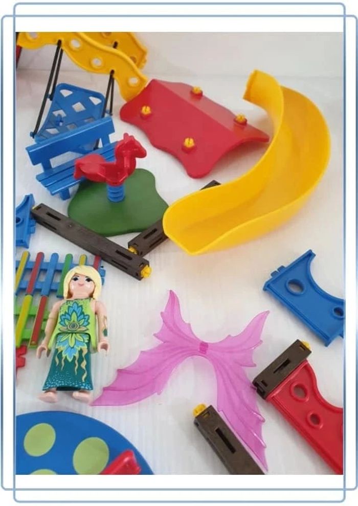 Aire de jeux Playmobil, bon état mais un morceau est cassé - photo numéro 4