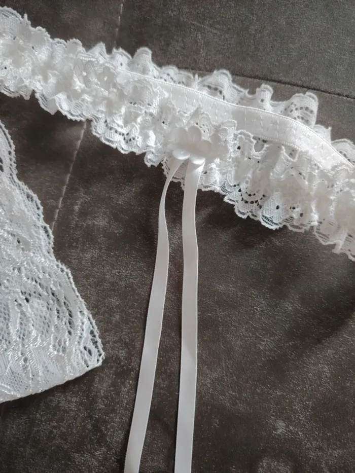 Ensemble lingerie sexy blanc - photo numéro 9