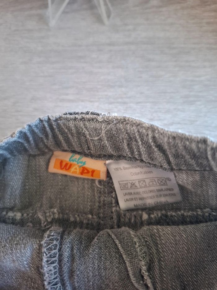 Jupe en jean grise 24 mois - très bon état - photo numéro 4