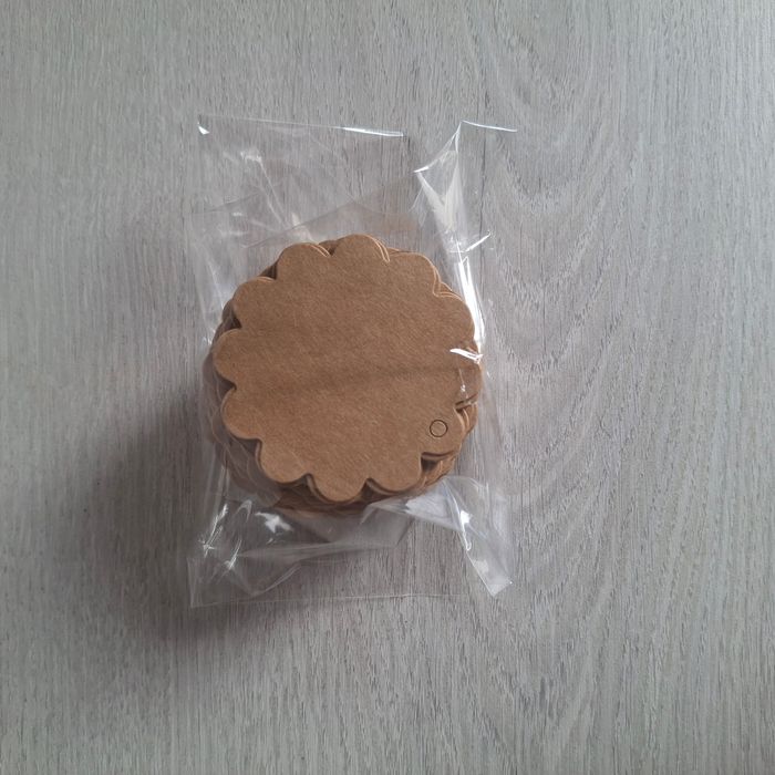 Lot de 86 étiquettes kraft en forme de fleur avec trou – DIY, cadeaux, scrapbooking & décoration - photo numéro 2