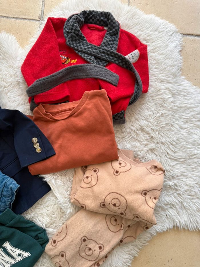 Lot vêtements 4 ans - photo numéro 3