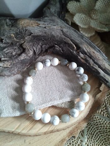 Bracelet pierres howlite et labradorite