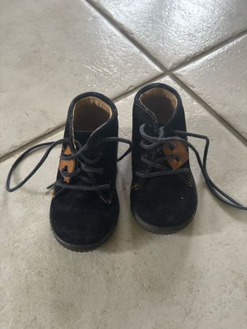 Chaussure garçon taille 19