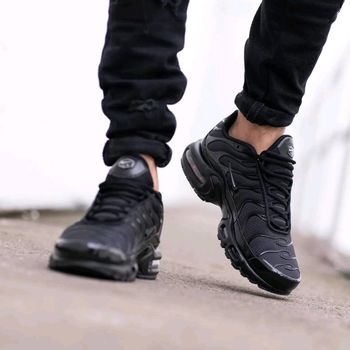 TN Nike Air Max Plus NOIR