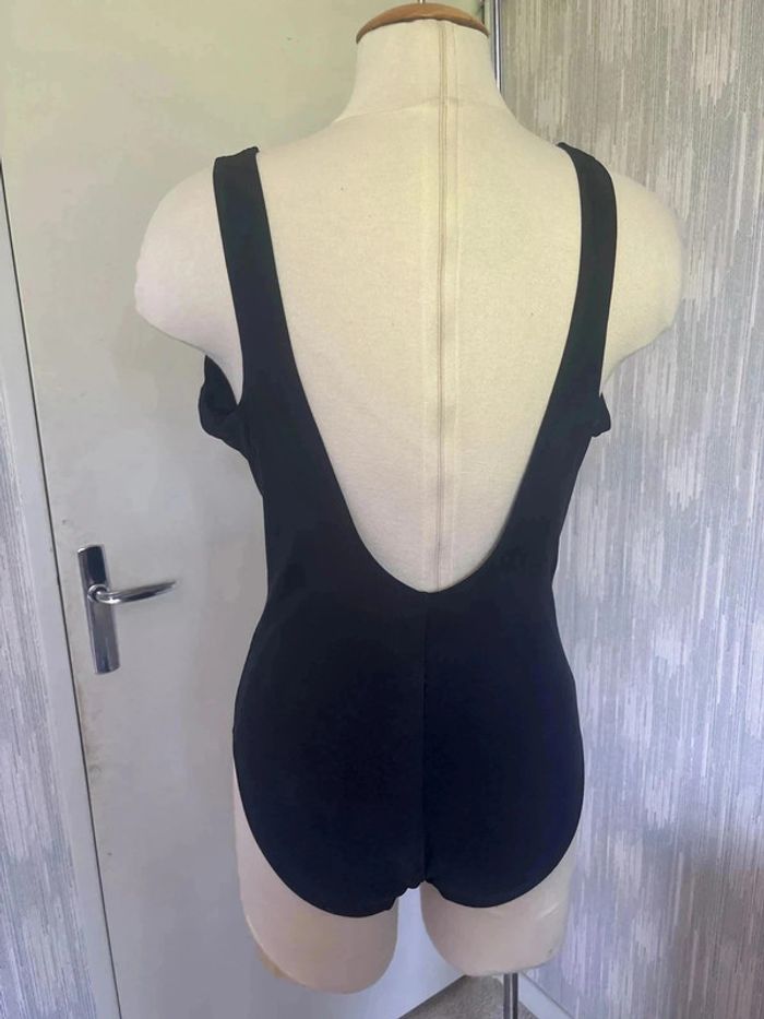 Maillot de bain 1 pièce taille 54 avec brassière neuf • - photo numéro 2