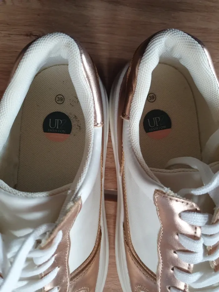 🌸 Baskets blanches avec détails rose gold 🌸 pointure 39 🌸 - photo numéro 10