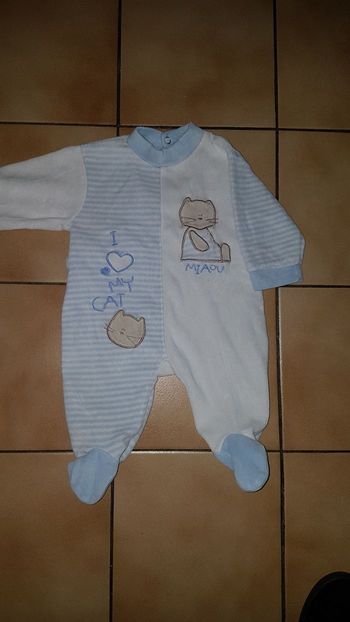 Pyjama en velour blanc et bleu