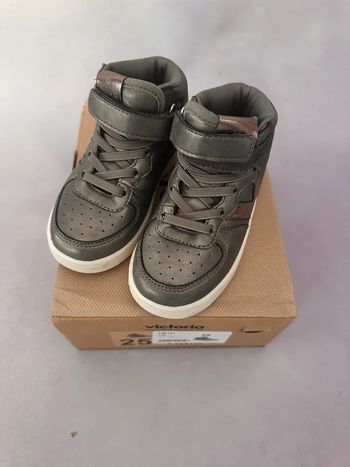 Chaussure victoria  basket argenté t 25