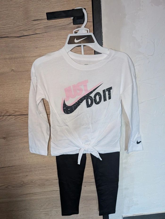 Ensemble Nike. 6 ans. Neuf - photo numéro 4