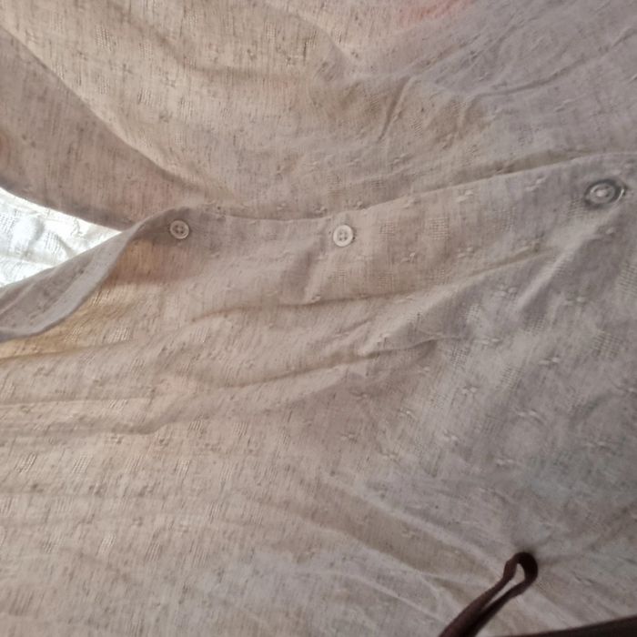 Ensemble neuf kiabi 54 en lin beige pantalon large et chemise a nouer - photo numéro 9
