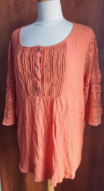 Blouse à motifs brodé taille 44