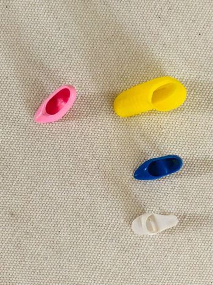 Lot 4 chaussures barbie jaune bleu mattel - photo numéro 3