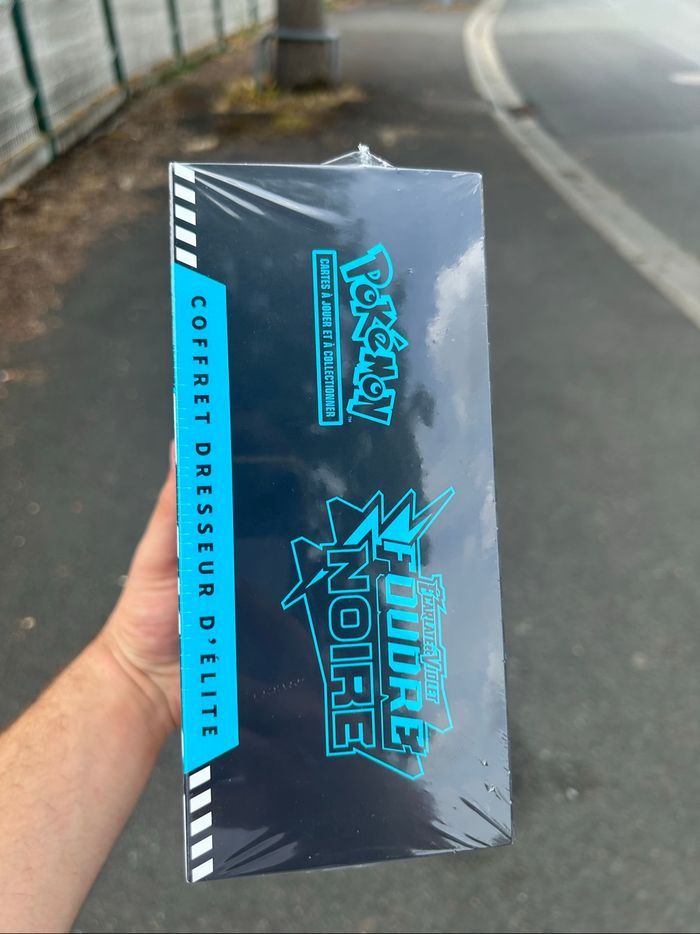 🔲 ETB Pokémon EV 10.5 Noir – Neuf & Scellé - photo numéro 5