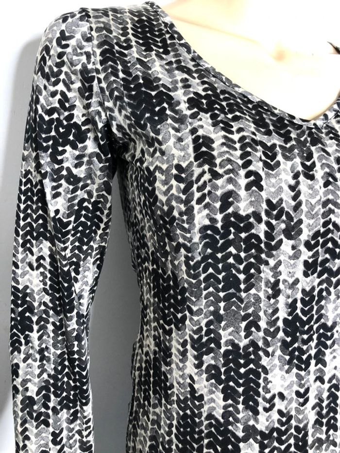 Tres Jolie blouse moulante Pascal Morabito taille 36 estimée - photo numéro 3