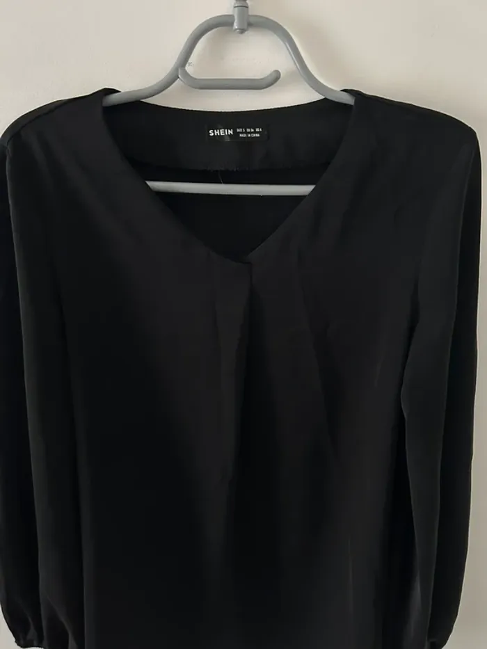 Blouse noire - photo numéro 5