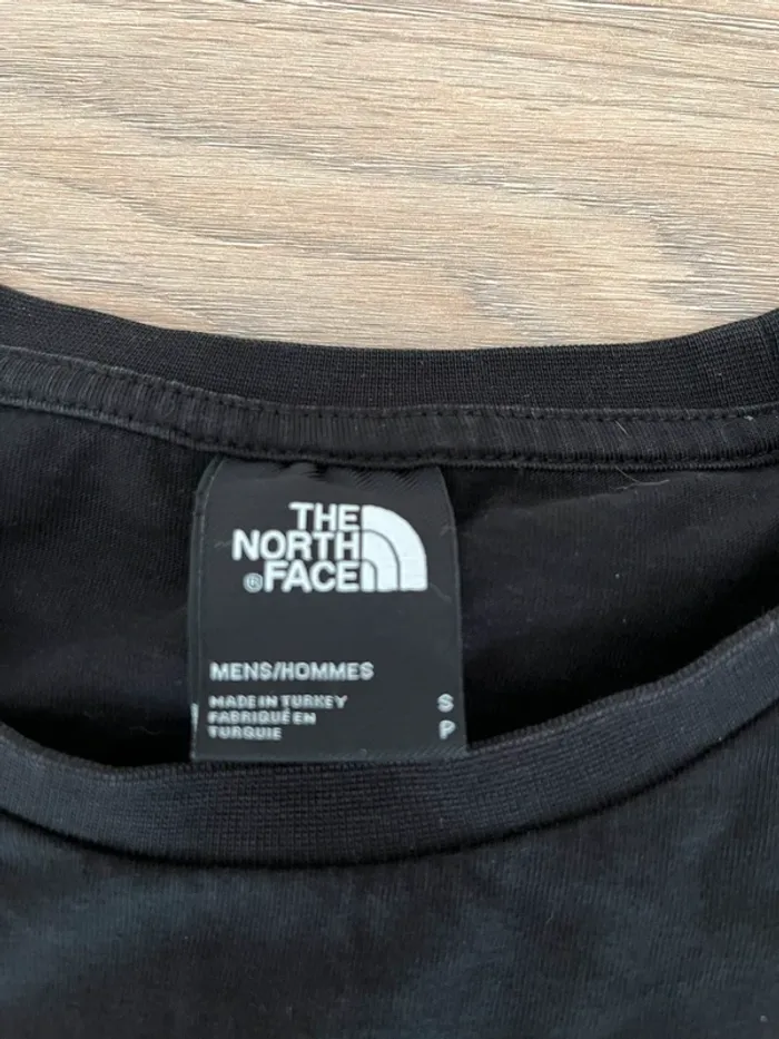 T-shirt noir imprimé tendance - photo numéro 3