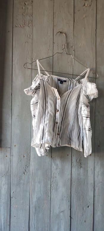 Haut t-shirt épaules dénudées