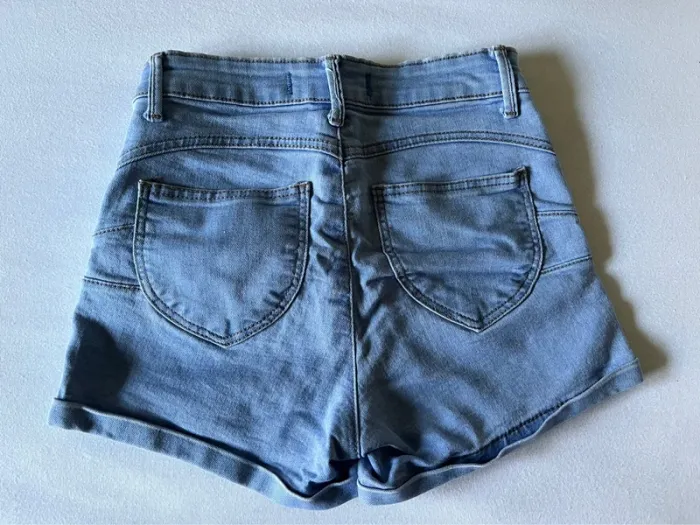Short jeans - photo numéro 3