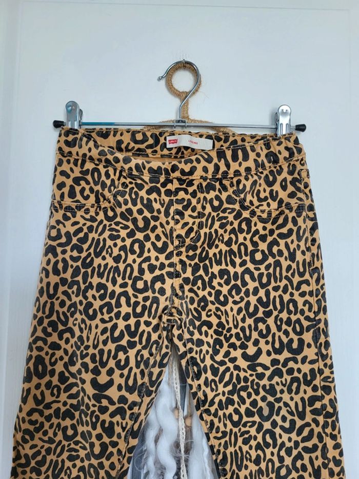 Legginf levi's imprimé léopard 🐆 9/10 ans - photo numéro 3