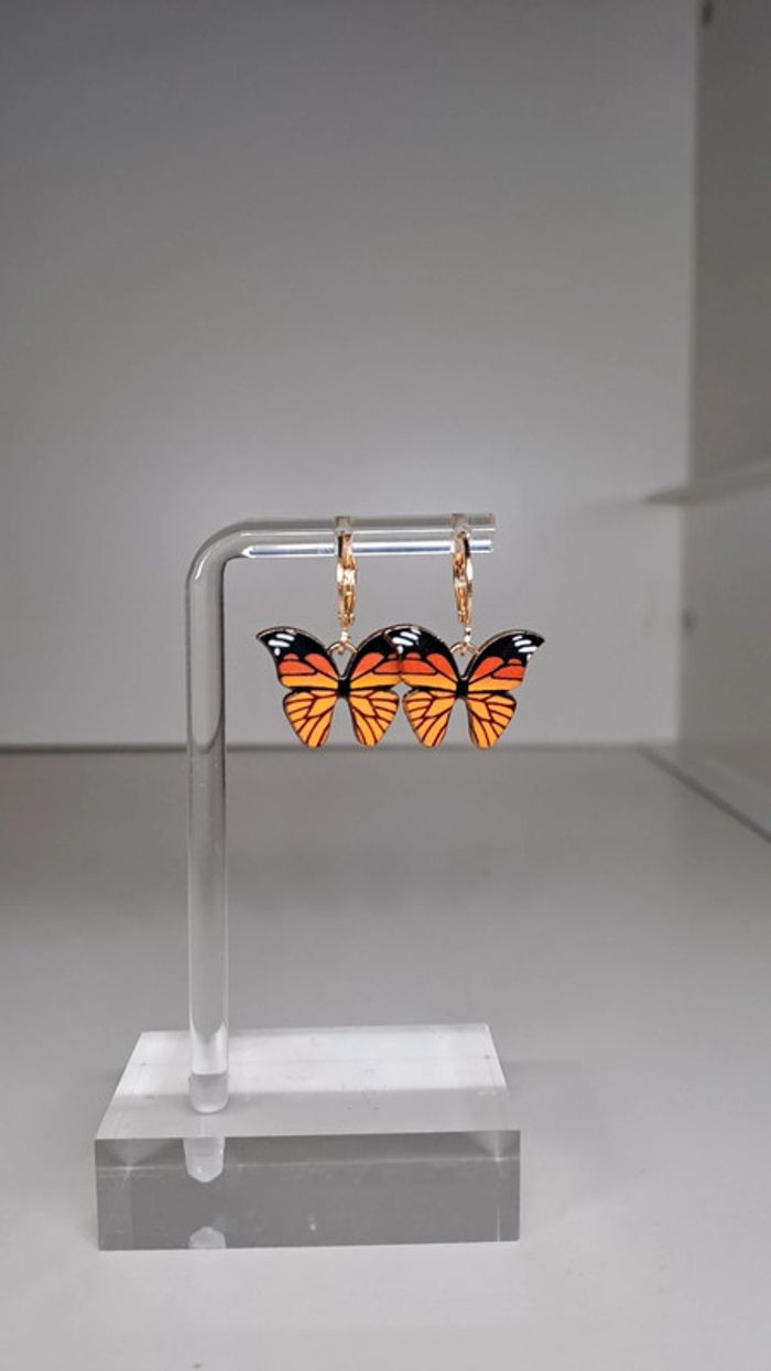 🦚Boucle d'oreilles papillon