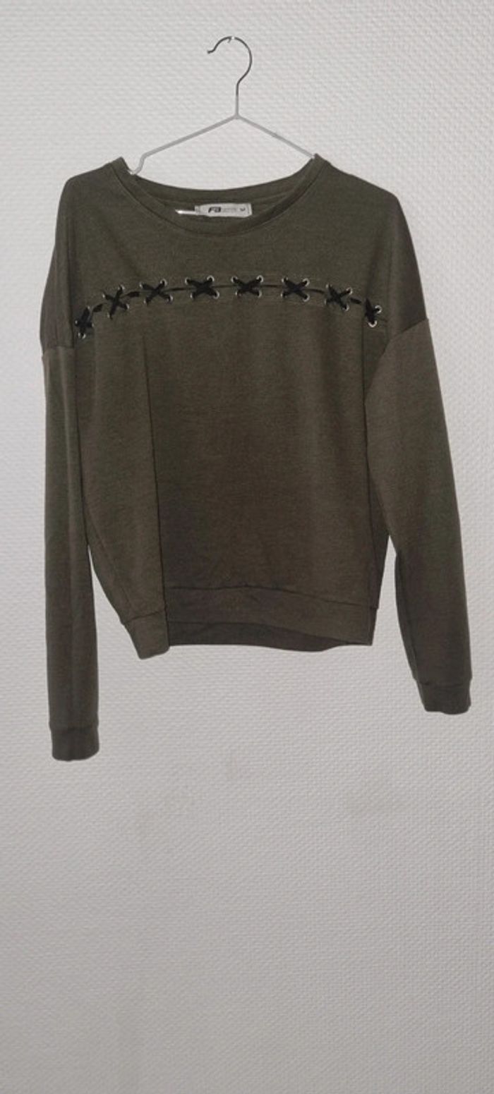 Pull kaki taille 38 / M FB Sister