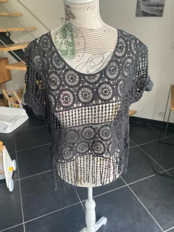 T-shirt manches courte ajourée