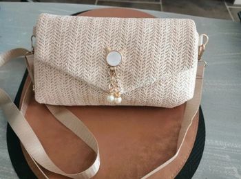 Sac en paille en bandoulière crème