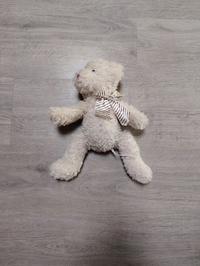 Adorable petit ours