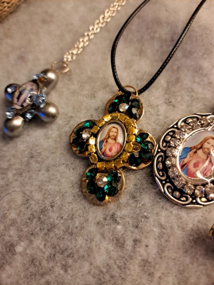 Lot de colliers religieux multicolore - photo numéro 7