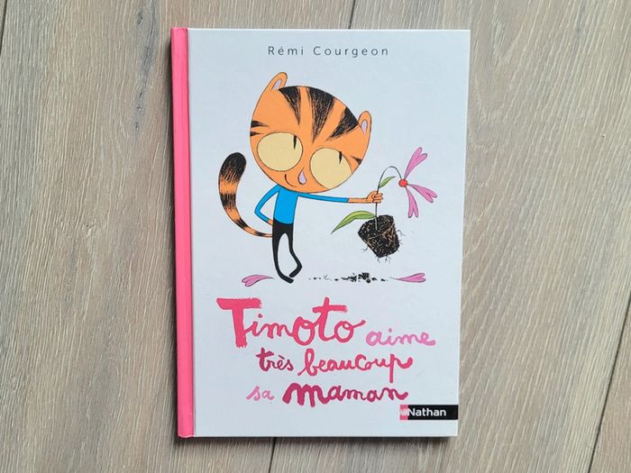 Livre " Timoto aime très beaucoup sa maman". Édition Nathan