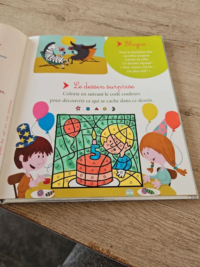 Livre enfant Le monde fabuleux de mes 5 ans, garçon, peu utilise - photo numéro 6