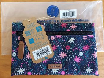 Pochette neuve cabaïa