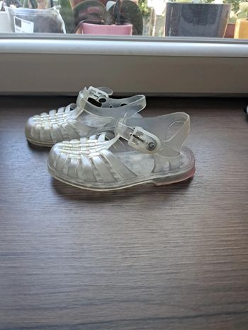 Chaussure plage pointure 24