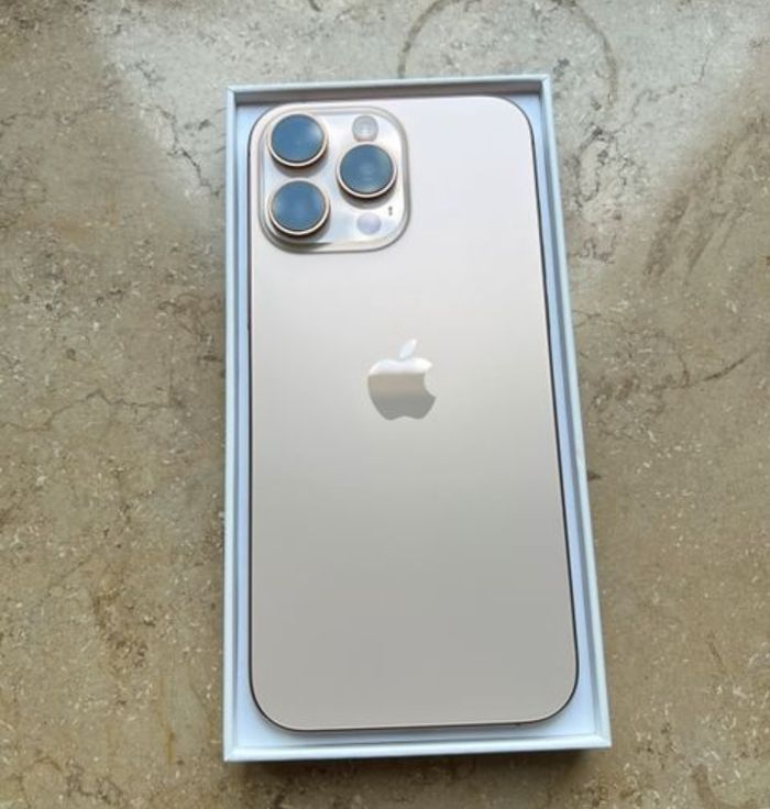 Une iphone seize - photo numéro 6