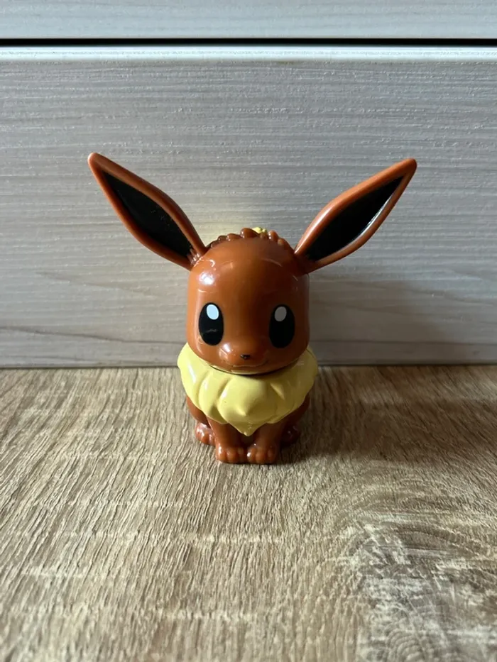 Figurine Évoli / Pokémon / McDonald’s Happy Meal 2013 / Très bon état