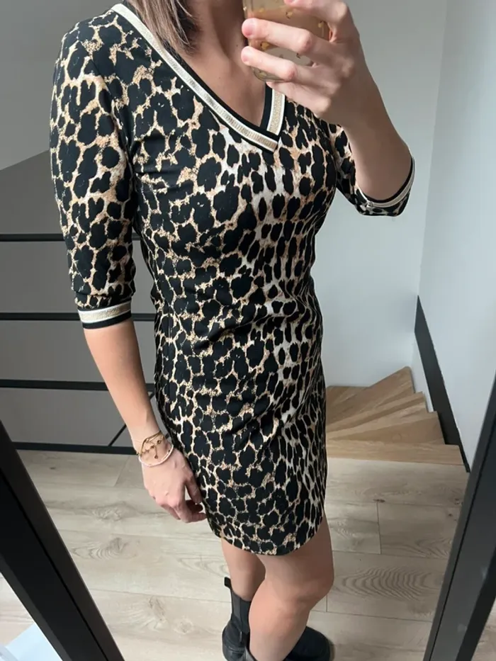 Robe léopard courte moulante taille unique - photo numéro 2