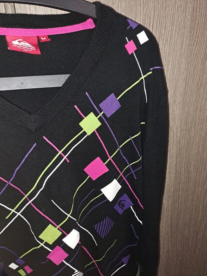 Pull noir motifs colorés M quiksilver quik silver col V - photo numéro 2