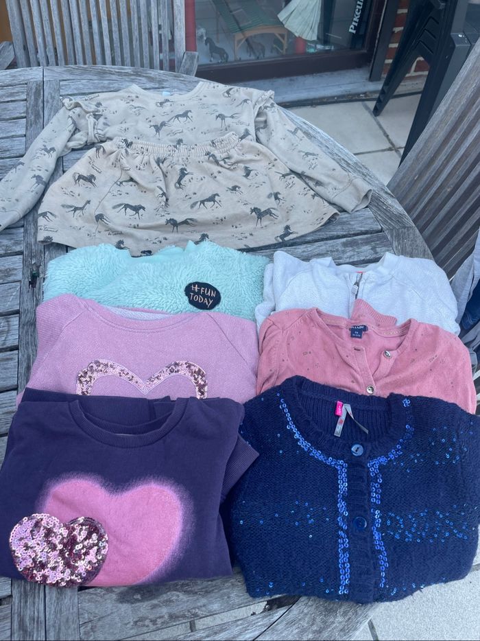 Lot filles 7-8 ans 50 pièces